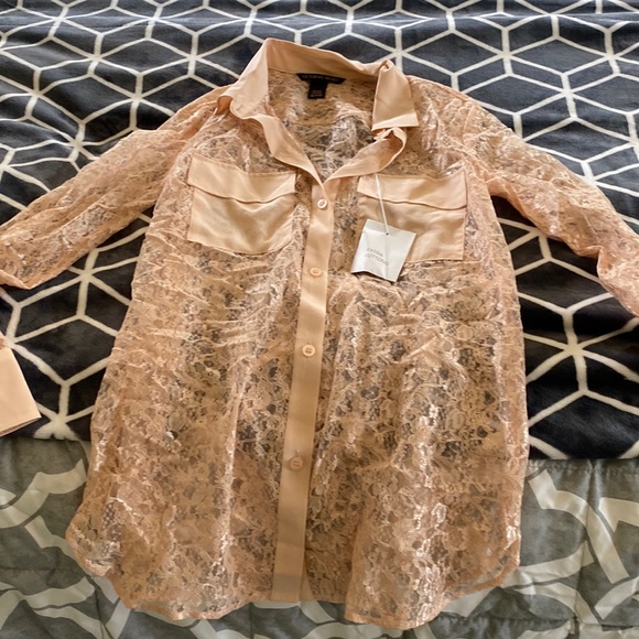 Lace top - Picture 1 of 4